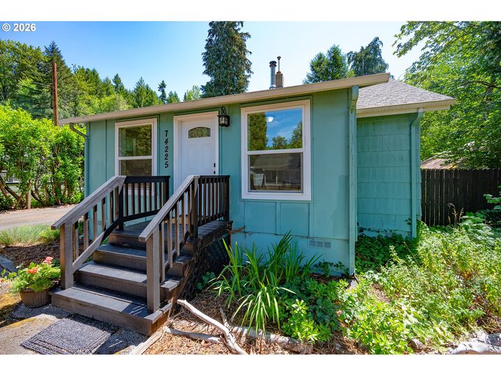 Property Photo:  74225 London Rd  OR 97424 