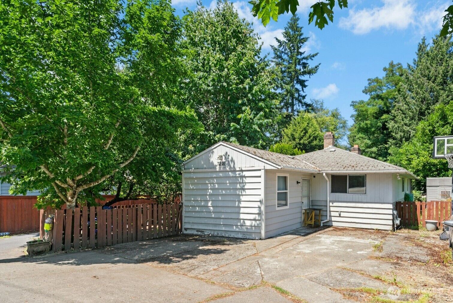 Property Photo: 7218 NE 155th Street WA 98028