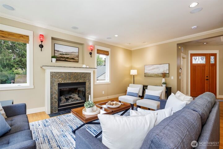 Property Photo: 11034 Phinney Avenue N WA 98133