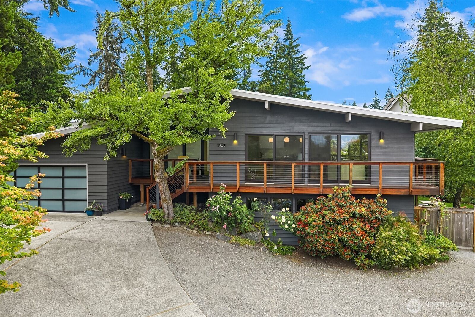 Property Photo: 1308 158th Place SE WA 98008