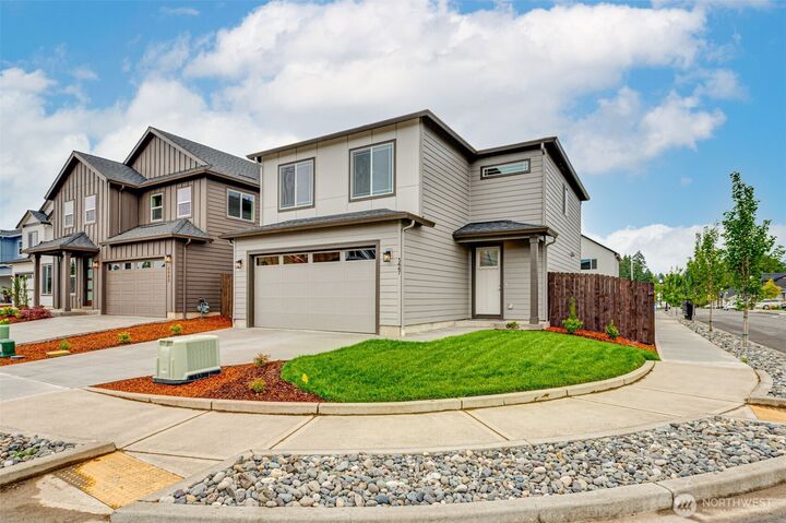 Property Photo:  3447 SE 8th Avenue  WA 98604 
