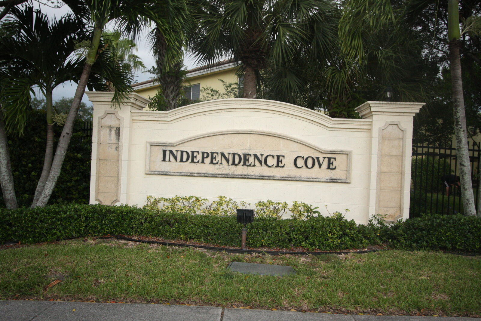 Property Photo: 945 Imperial Lake Road FL 33413