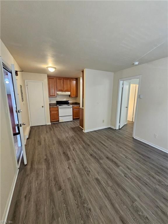 Property Photo: 1433 Kingston Ave 2 VA 23503