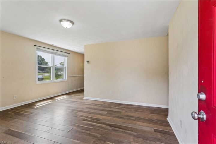 Property Photo:  2916 Berkley Ave  VA 23325 
