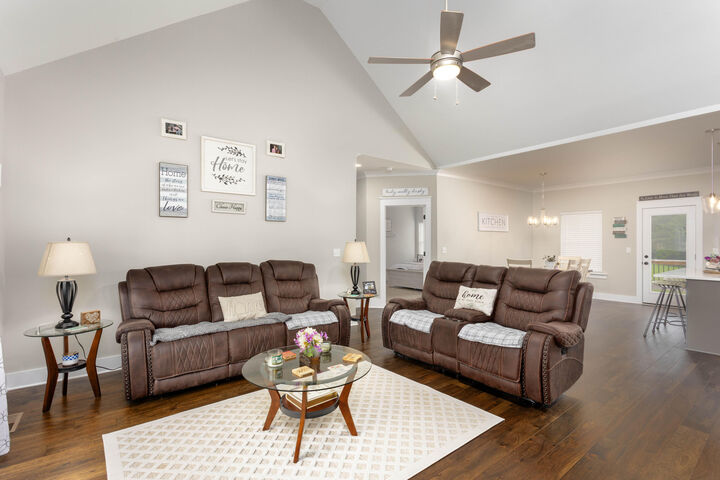 Property Photo: 725 Riddle Road TN 37321
