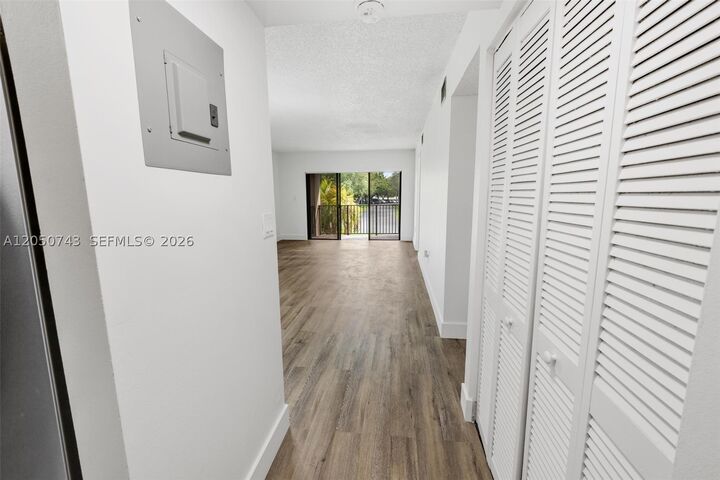 Property Photo: 210 W Park Dr 205-2 FL 33172