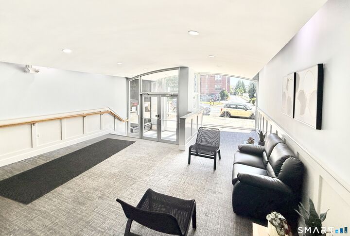 Property Photo:  30 Glenbrook Road 6C  CT 06902 