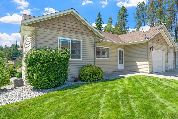 Property Photo:  149 Raylen Ln  WA 99156 