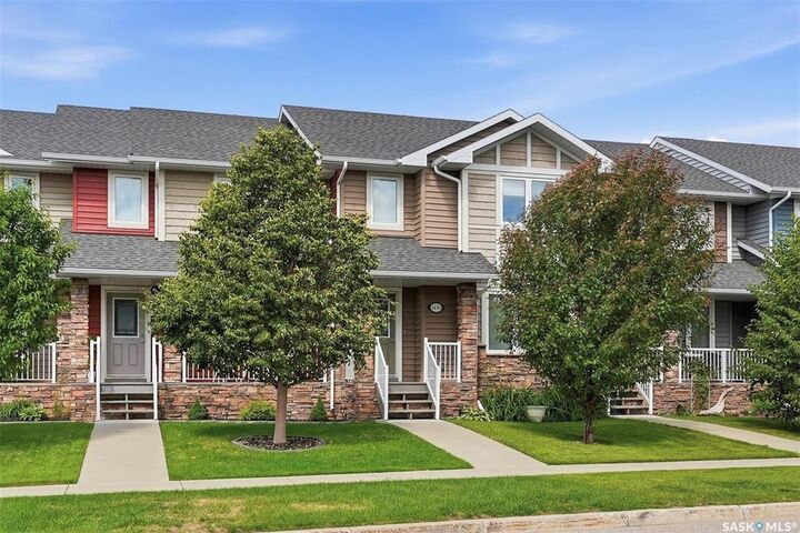 Property Photo: 1430 Hunter Road SK S7T 0T4