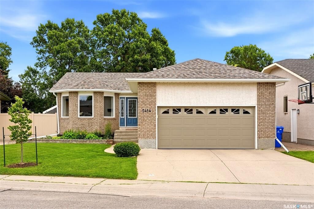 Property Photo: 5414 Ballantine Court SK S4X 4K4