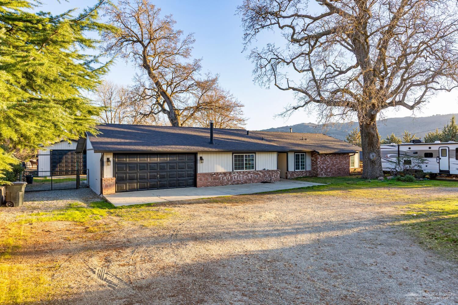 Property Photo:  28050 Black Gold Way  CA 93561 