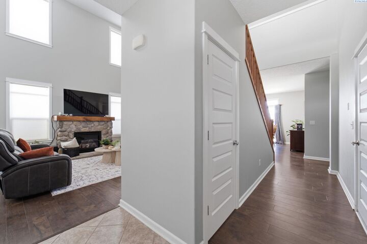 Property Photo:  6313 Balmoral Ct  WA 99301 