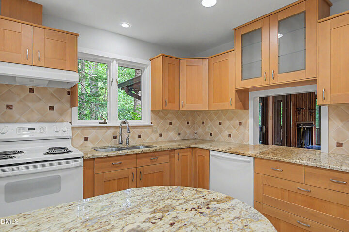 Property Photo: 239 Seminole Drive NC 27514
