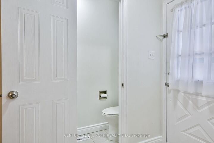 Property Photo:  165 Kozlov Street 43  ON L4N 7M7 