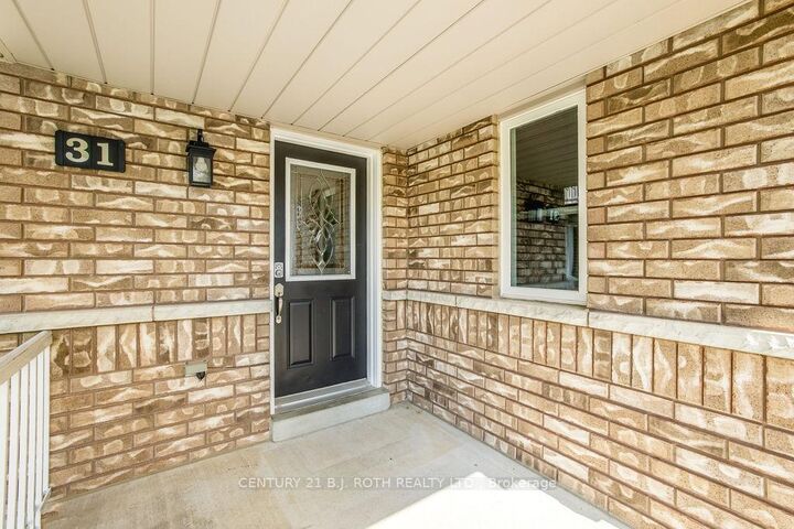 Property Photo:  31 McMulkin Street  ON L9R 0A9 