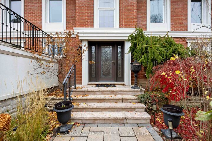 Property Photo: 12 Donwoods Drive ON M4N 2G1