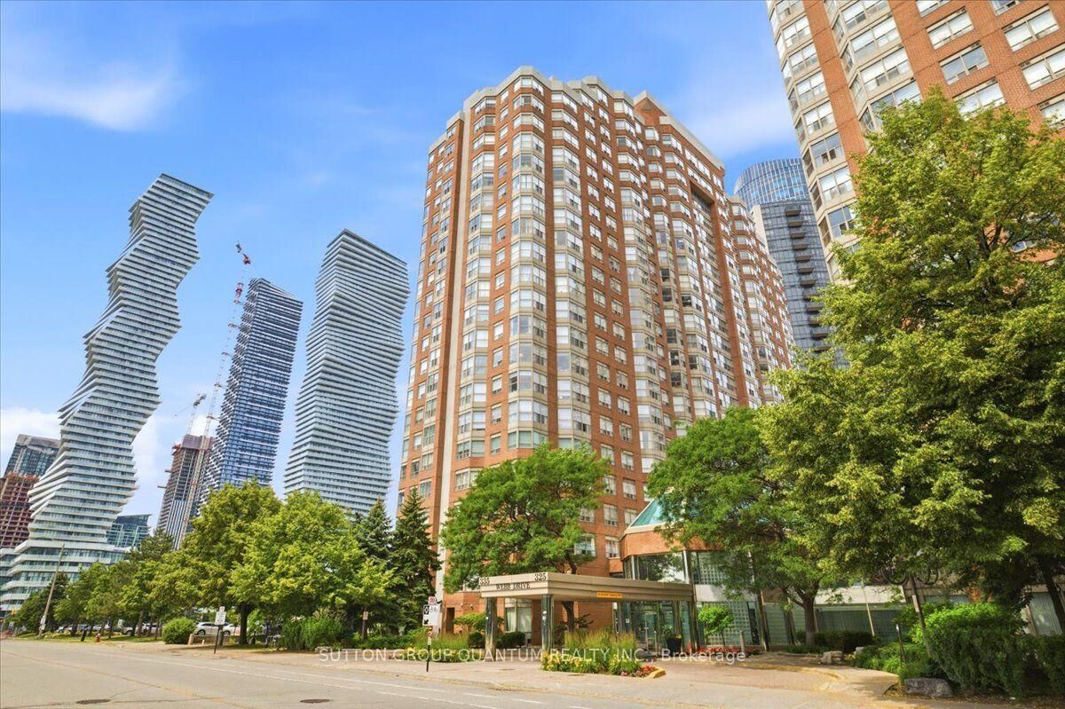 Property Photo:  335 Webb Drive Ph106  ON L5B 4A1 