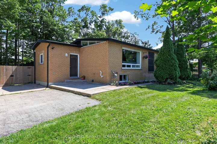 Property Photo:  4 Blackman Boulevard  ON L0L 1T0 