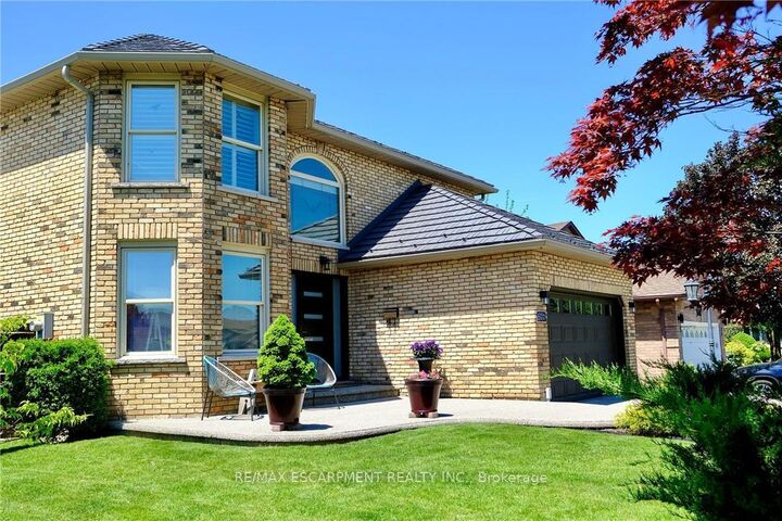Property Photo:  6 Regal Drive  ON L8W 2P4 
