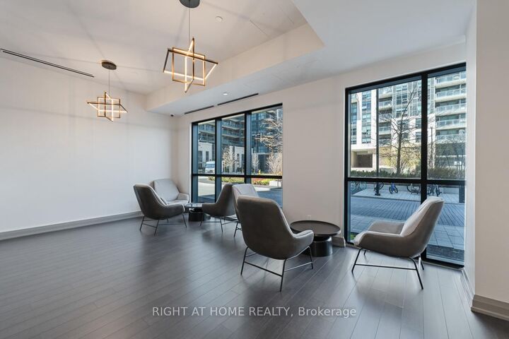 Property Photo: 10 Meadowglen Place ON M1G 0A8