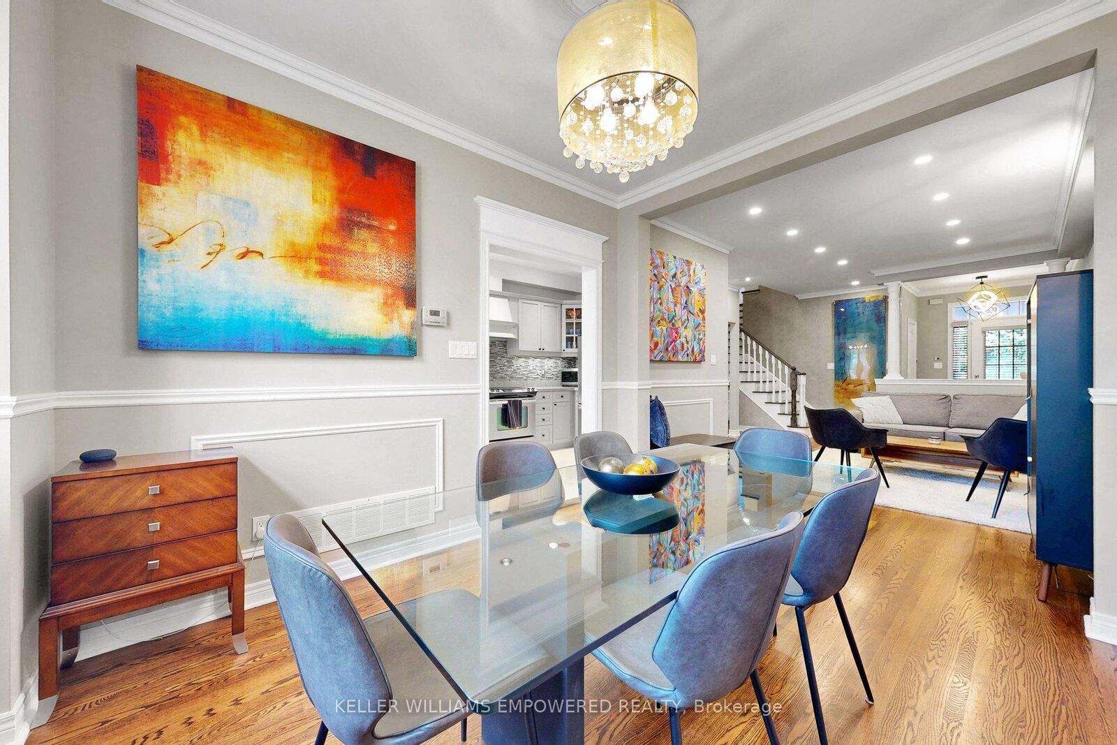Property Photo: 190 Harding Boulevard W 26 ON L4C 0J9