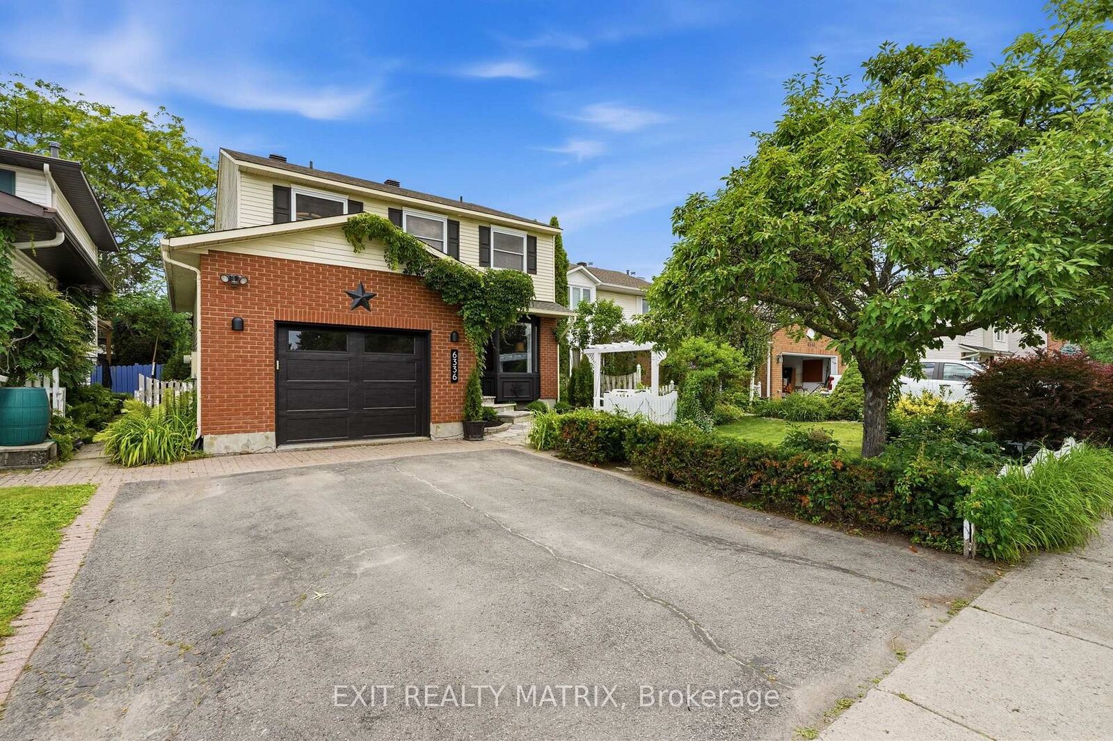 Property Photo: 6336 Beausejour Drive ON K1C 3J8