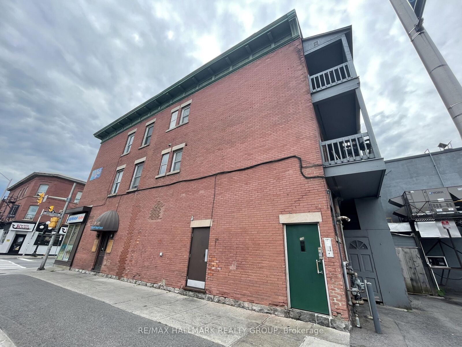 Property Photo: 120 Murray Street 3 ON K1N 7E6