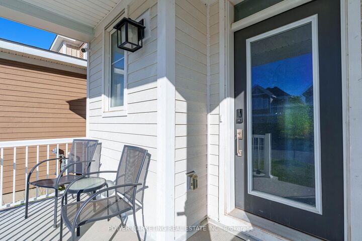 129 Hackamore Crescent — photo 1