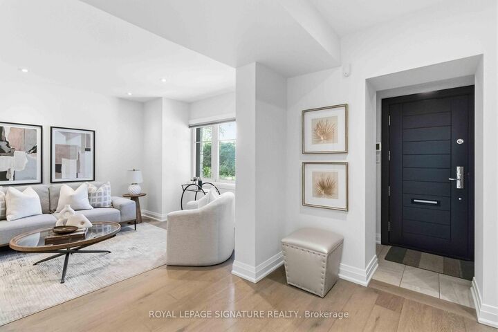 Property Photo: 204 Richview Avenue ON M5P 3G3