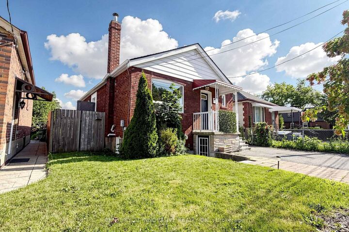 Property Photo:  59 Manitoba Street  ON M8Y 1E1 