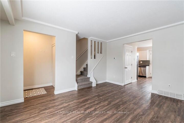 Property Photo: 205 Carlyle Drive 45 ON N5V 3K7