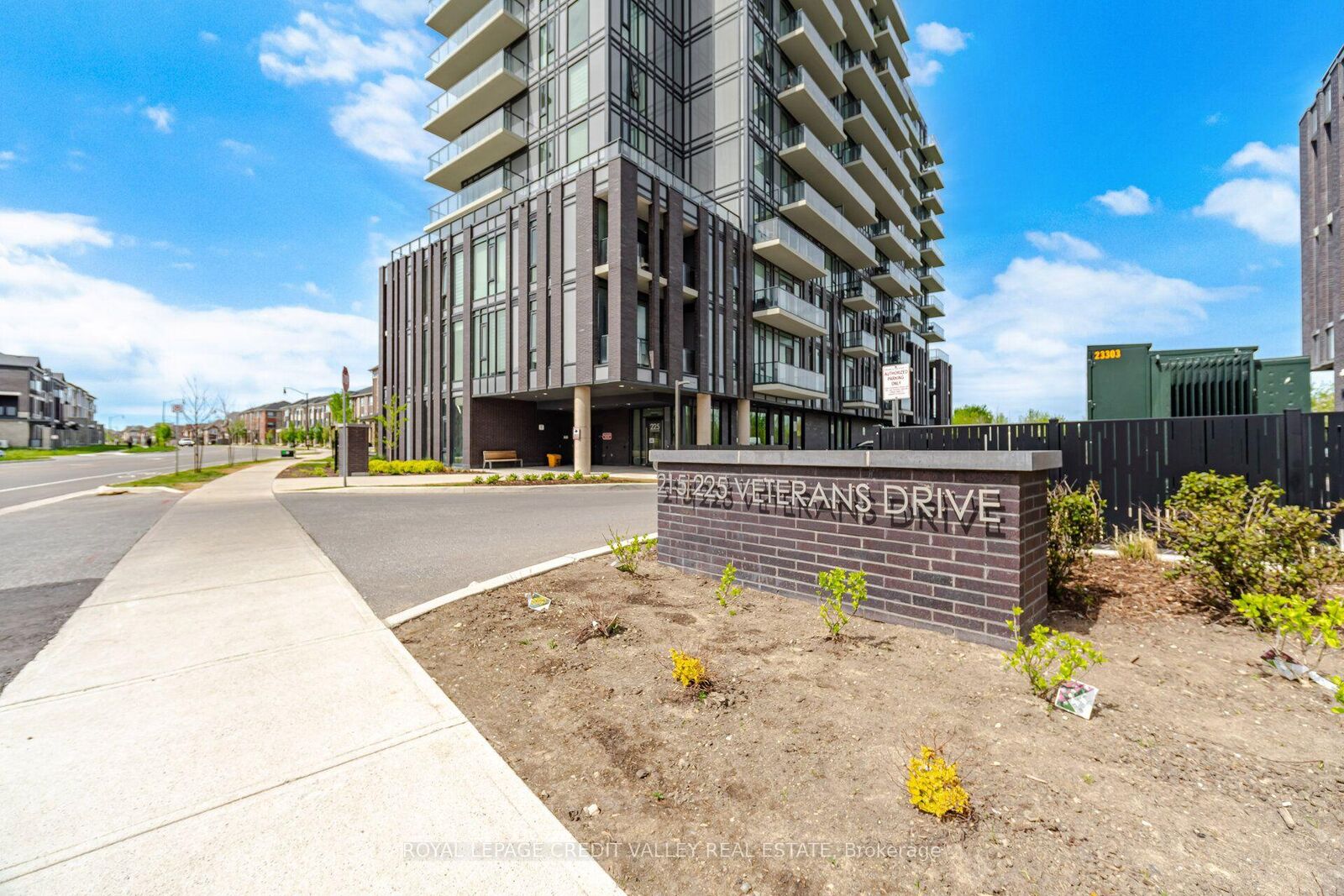 Property Photo: 225 Veterans Drive 1201 ON L7A 0B6