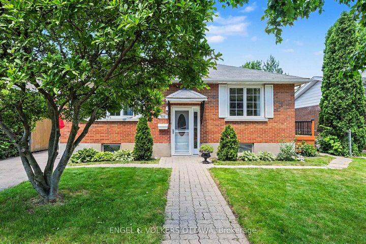 Property Photo: 325 Summit Avenue ON K1H 5Z7