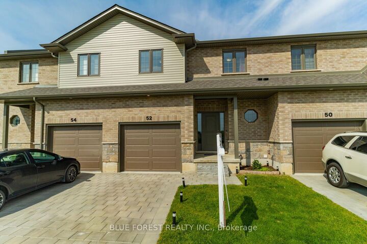 Property Photo: 2910 Tokala Trail 52 ON N6G 0T9