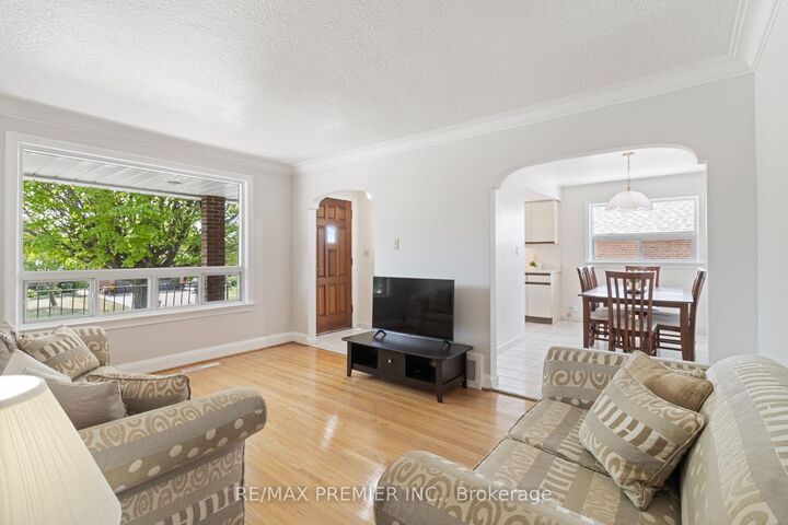 30 Forthbridge Crescent — photo 1