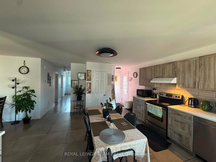 Property Photo:  334 Telegraph Street  ON K0B 1A0 