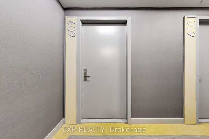 Property Photo:  20 Thomas Riley Road W 609  ON M9B 0C3 