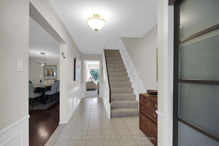 Property Photo:  79 Shoreham Avenue  ON K2G 3X3 