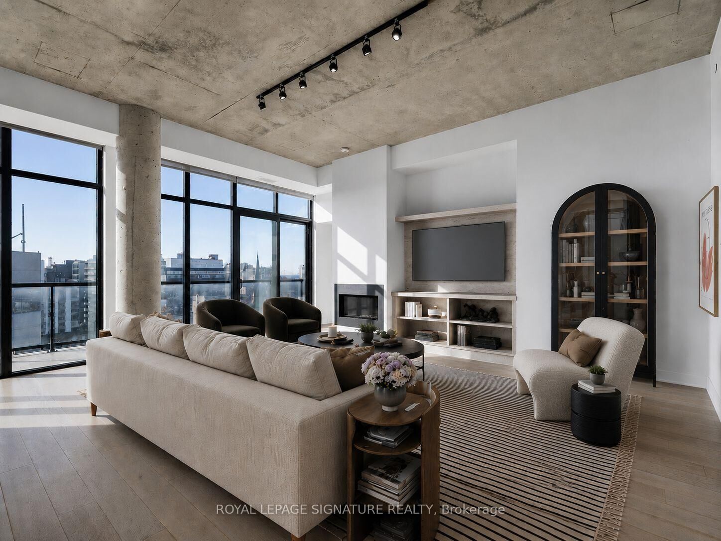 Property Photo:  608 Richmond Street W 1402  ON M5V 1Y9 
