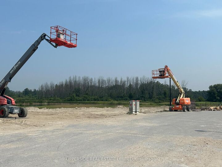 Property Photo:  241 Village Gate Drive  ON L9Z 0J7 