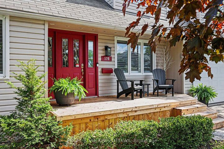 Property Photo: 176 Sanford Avenue ON K2C 0E9