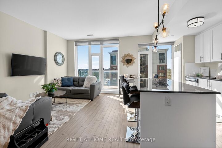 Property Photo:  118 Holmwood Avenue 806  ON K1S 5J5 