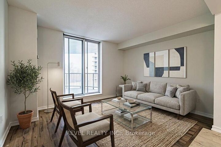 3559 Eglinton Avenue W 306 — photo 1