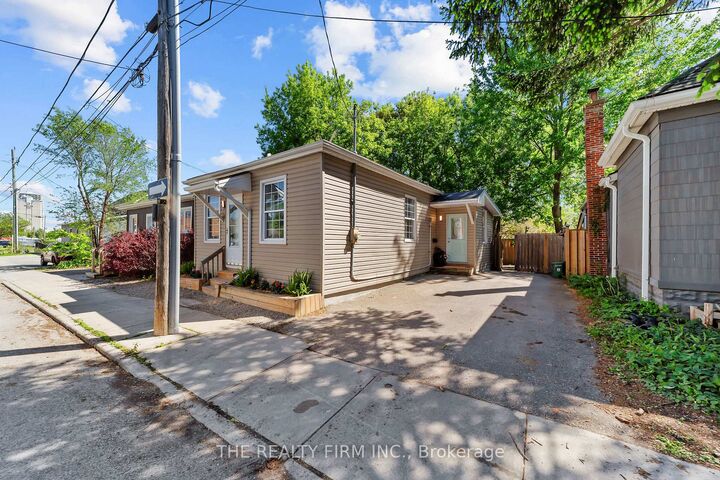 Property Photo: 5 Henry Street ON N6B 2L6