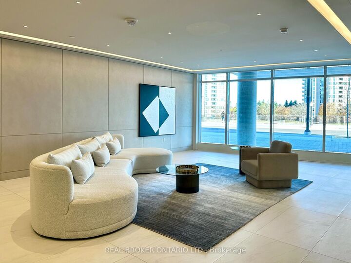 Property Photo:  50 Upper Mall Way 2009  ON L4J 0L8 
