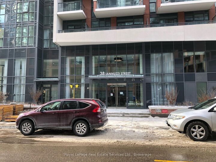 Property Photo: 38 Iannuzzi Street 717 ON M5V 0S2