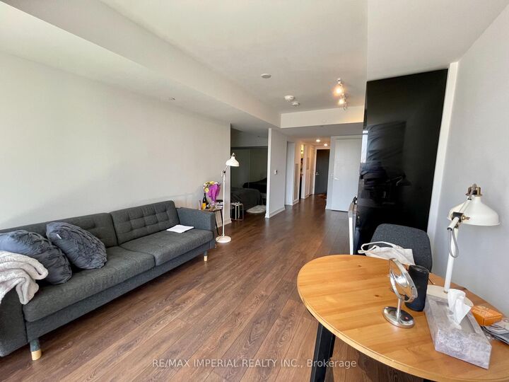 Property Photo:  18 Maitland Terrace 1507  ON M4Y 0H2 