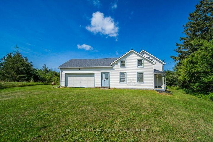 Property Photo: 38 Fitchett Road ON K7R 3K8