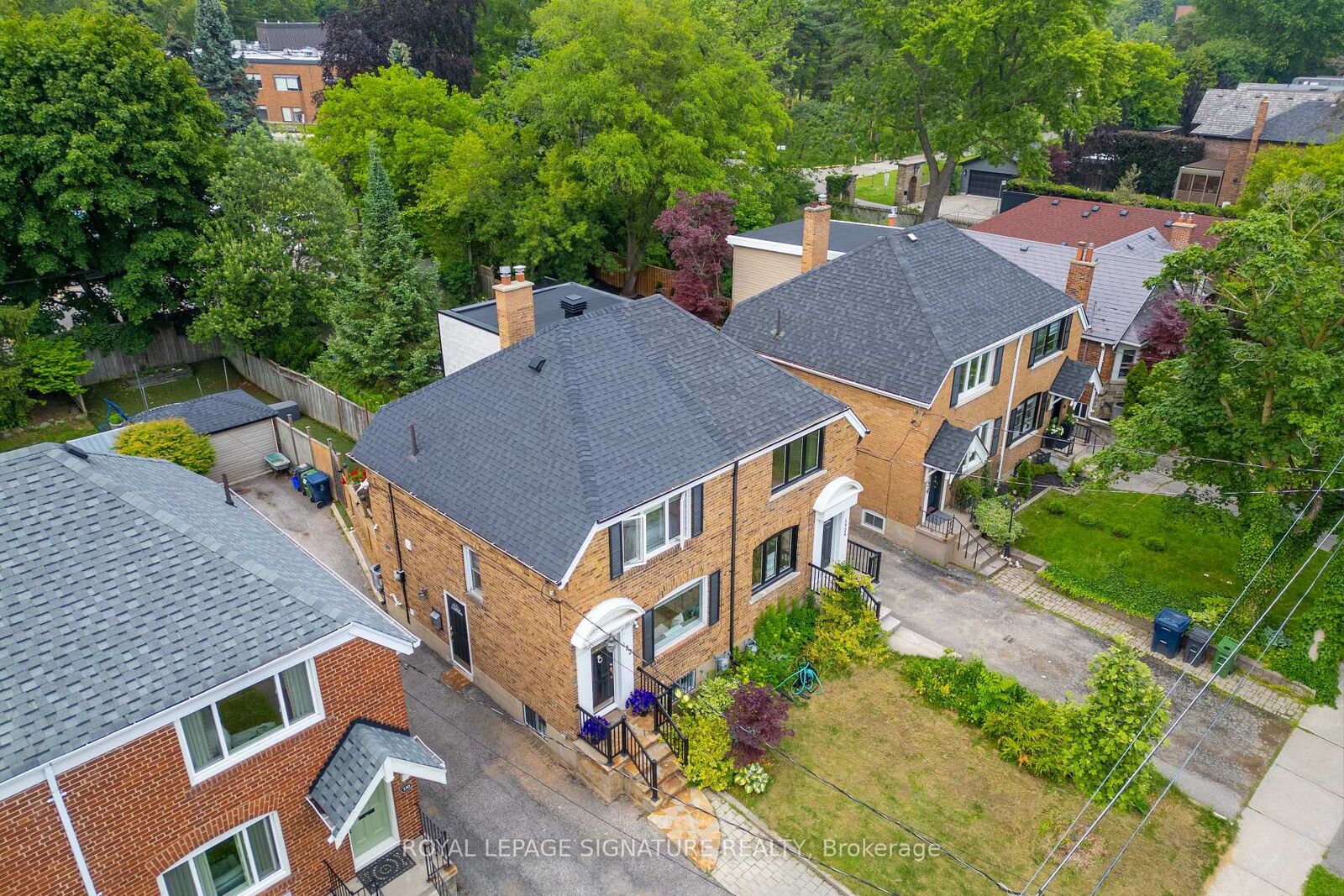 Property Photo: 132 Glenvale Boulevard ON M4G 2V9
