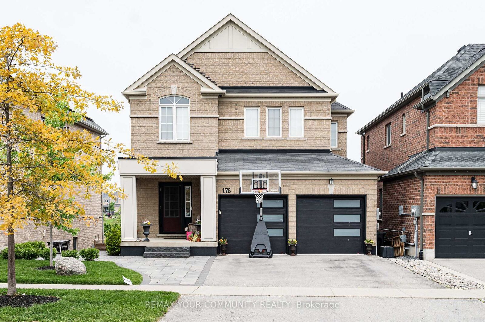 Property Photo:  176 Aishford Road Lower  ON L3Z 0P4 